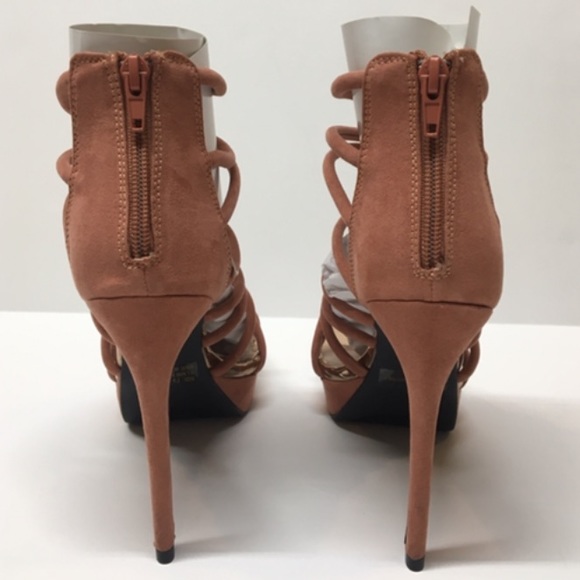 Beautiful Dusty Blush Pink Suede Platform Heel - Picture 4 of 15